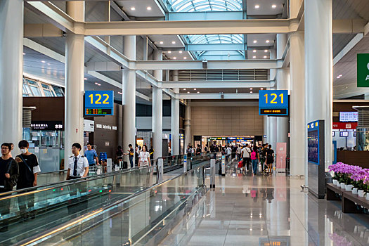 韩国仁川国际机场中场客运楼景观