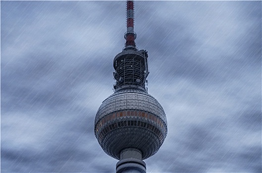 电视塔,柏林,雨