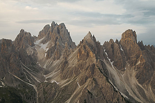 白云岩,山景