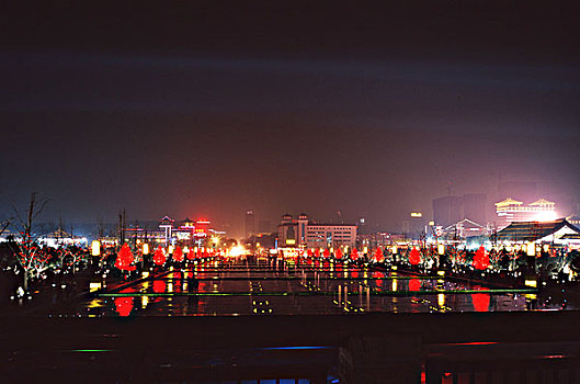 陕西西安大雁塔景区广场夜景