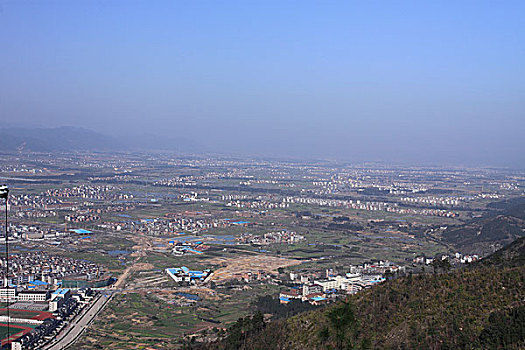 浙江东阳市东砚峰城市全景