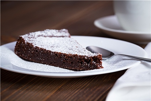 巧克力蛋糕,切片,白色背景,盘子