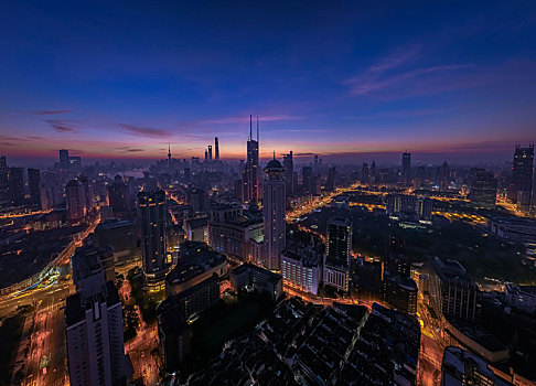 上海人民广场清晨