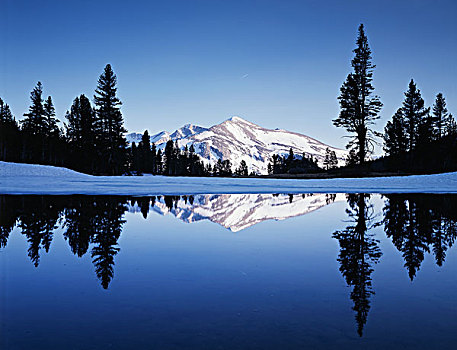 加利福尼亚,内华达山脉,优胜美地国家公园,积雪,顶峰,反射,冰冻,山中小湖,大幅,尺寸