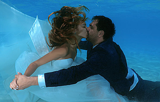 新婚夫妇,吻,水下,印度洋,马尔代夫,亚洲
