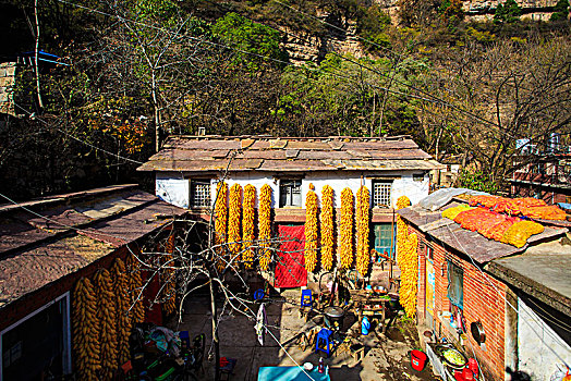 石板岩,村庄,房子,玉米,屋檐