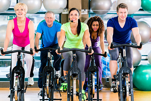 健身,一群人,女人,旋转,自行车,健身房