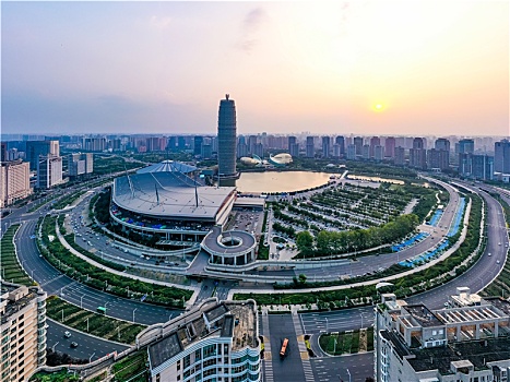 航拍河南省郑州市郑东新区cbd如意湖畔,大玉米,千玺广场,中原第一高楼