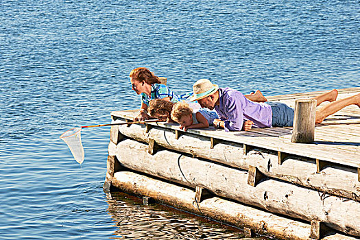 家庭,钓鱼,码头,瑞典