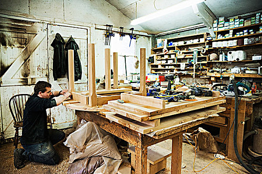 站立,男人,木工,工作间,工作,木桌子