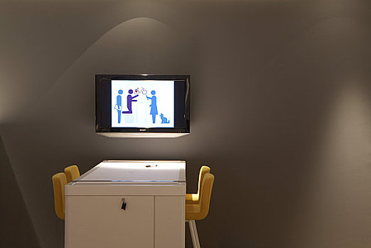 展示室,伦敦,2007年,椅子,桌子,站立,正面