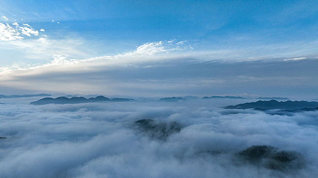 重庆酉阳,雨后日出雾海美乡村