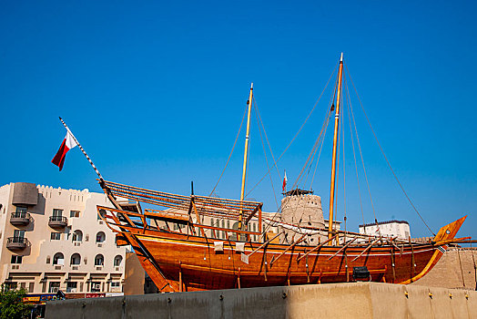 迪拜文化博物馆外的木船