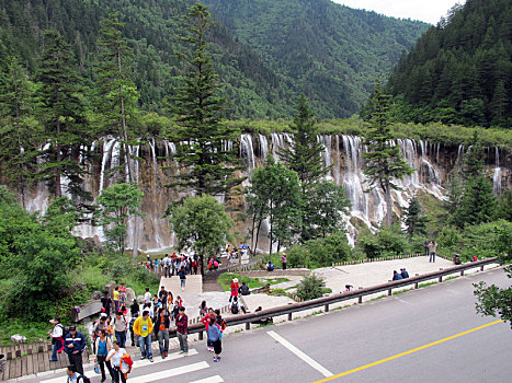 四川九寨沟,宛如天堂般的绝世美景,仿佛进入美丽的童话世界