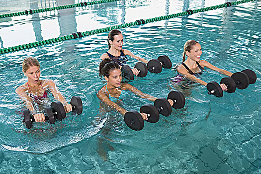 女性,健身课,水,有氧运动,泡沫,哑铃