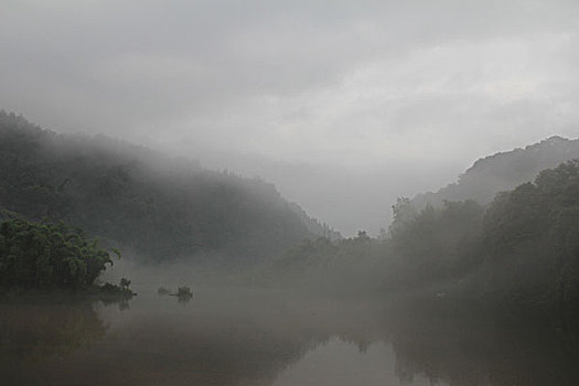 峨眉山河流湖泊