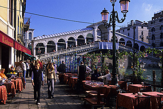 意大利,威尼斯,大运河,里亚尔托桥,人行道,餐馆