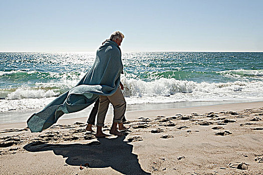 夫妻,走,海滩,毯子