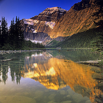 反射,山,水中,湖,碧玉国家公园,艾伯塔省,加拿大