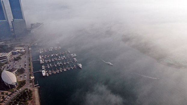 海边平流雾变幻莫测,200米高空俯瞰世帆赛基地犹如人间仙境