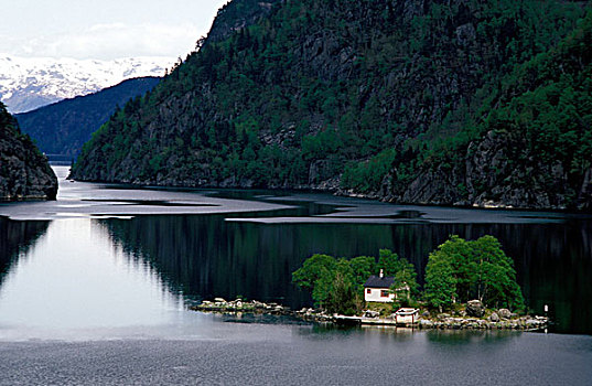 高山湖