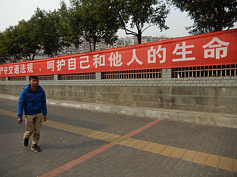 重庆市云阳县外郎乡的农村公共服务中心垃圾场