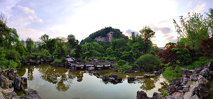 贵阳泉湖公园风光