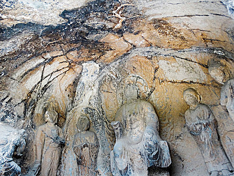 洛阳石窟佛龛彩绘艺术