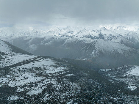 轻装徒步冷噶措,观赏贡嘎雪山