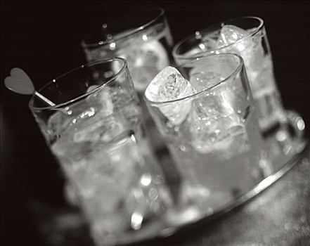 饮料,冰块,托盘,黑白照片