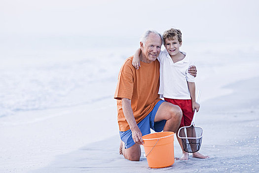 爷爷,孙子,海滩,网,桶