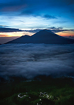 巴图火山日出