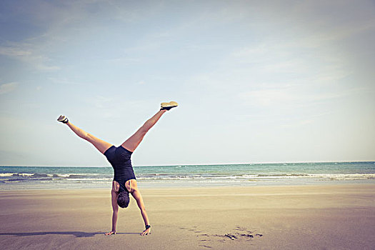 健身,女人,侧手翻,沙子,海滩