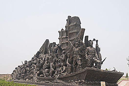 铁道游击队纪念塑像