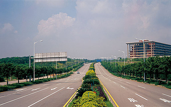 广东省广州市大学城内的道路