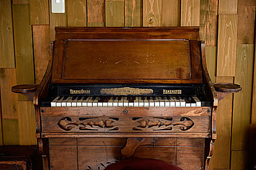 复古钢琴