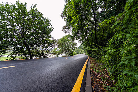 山间公路