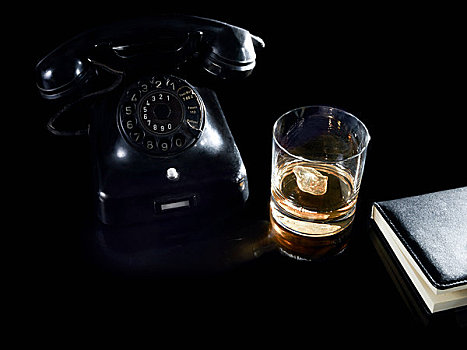 玻璃,威士忌,电话