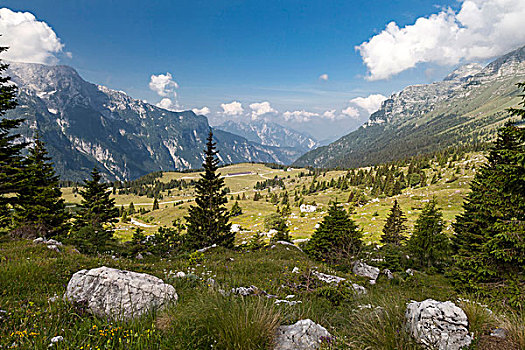 阿尔卑斯山,朱利安阿尔卑斯,意大利