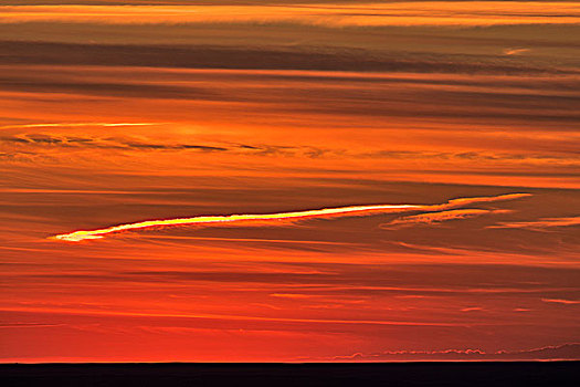 红色天空,日落,斯泰普托山丘,华盛顿,美国