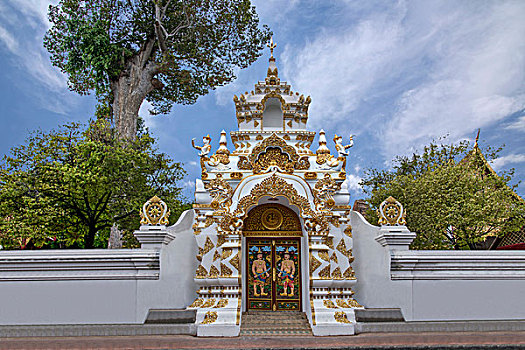 泰国清迈古城契迪龙寺,wat,chedi,luang,偏殿精致的佛门