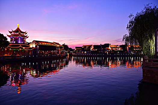 中国江苏省苏州市山塘夜景