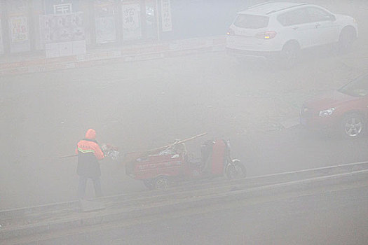 中央气象台首发大雾红色预警河南省滑县能见度低于100米