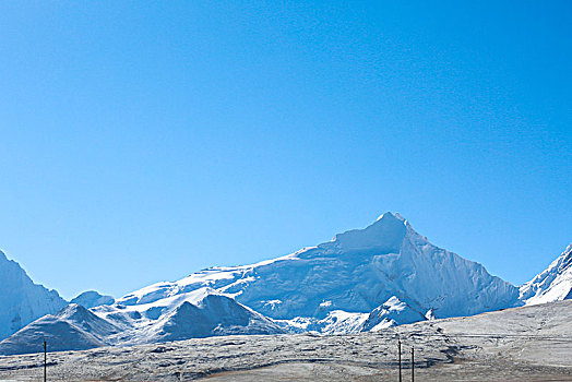 高原雪山