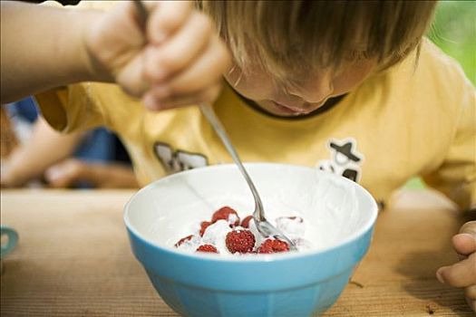 小孩,吃,酸奶,清新,树莓