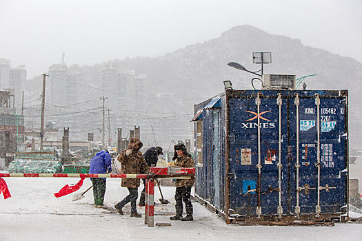 连岛扫雪