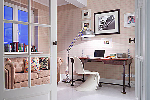 风景,敞门,工作场所,白色,椅子,书桌,墙壁,靠近,复古,落地灯