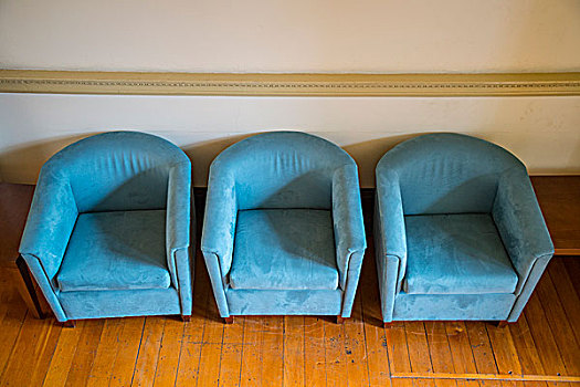三个,淡蓝色,扶手椅
