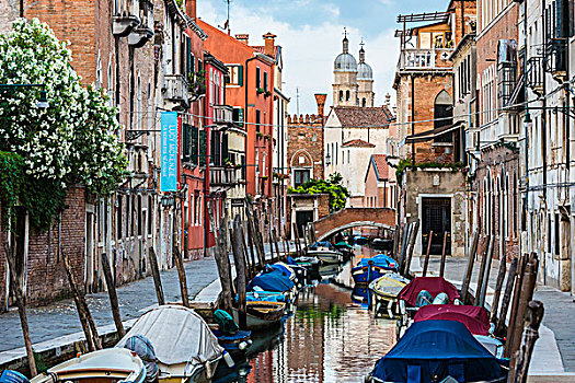 风景,泊船,运河,排列,古建筑,威尼斯,意大利
