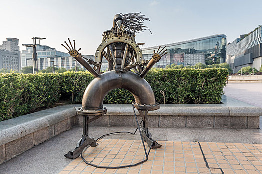 济南市泉城广场创意钢雕